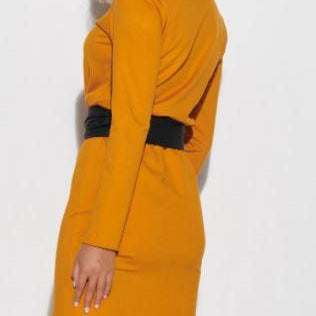 Fitted Dress with slit macadamia