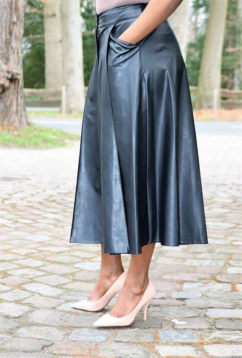 Leather skirt,Maxi skirt Leather, Skirt, Leather Skirts, Black Skirt Leather, Brown skirt, Faux Leather Skirt, Long Skirt with two hips pockets, zipper closure, and buttons at the front.Maxi Leather skirt, Skirt, Leather Skirts, Black Skirt Leather, Brown Skirt , Flare Skirt, Flare Leather Skirt Brown, Leather Skirt Black, and Flare, Long Skirt for Woman