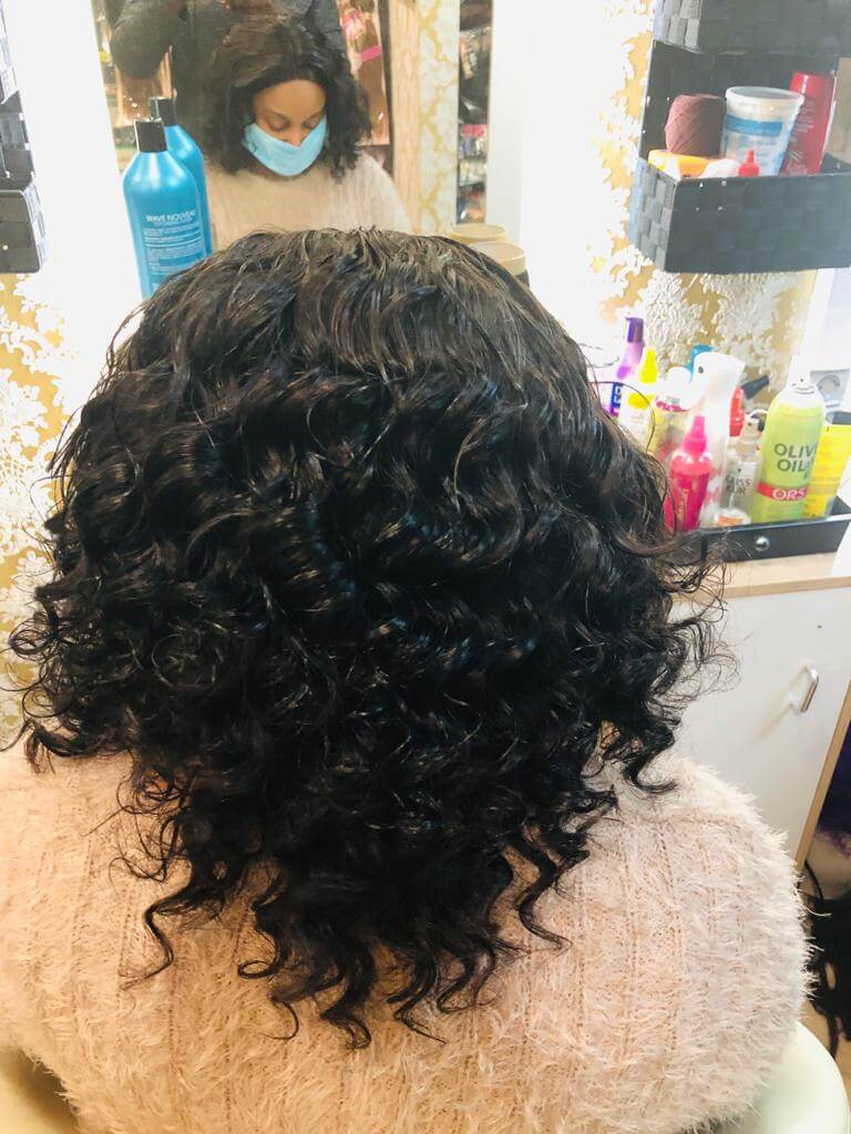Curly Weave-in Extensions: 25cm/Black JASPER