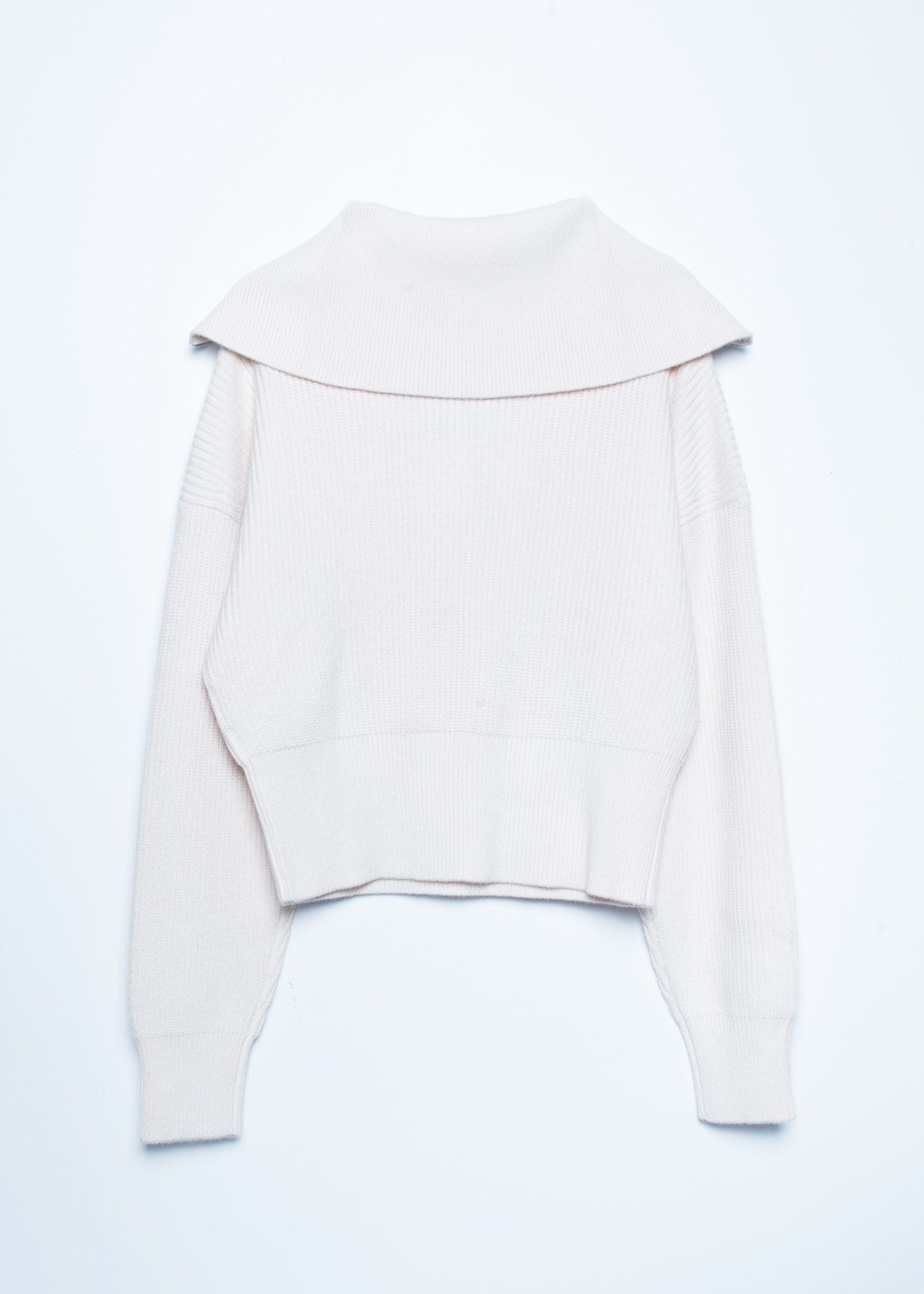 knit sweater with zipper beige