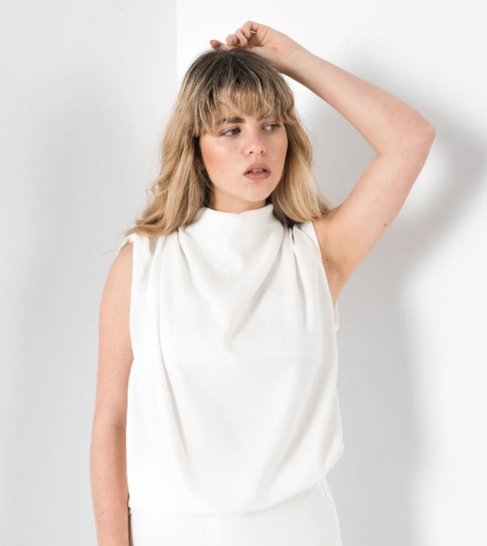 Shoulder pleat top 